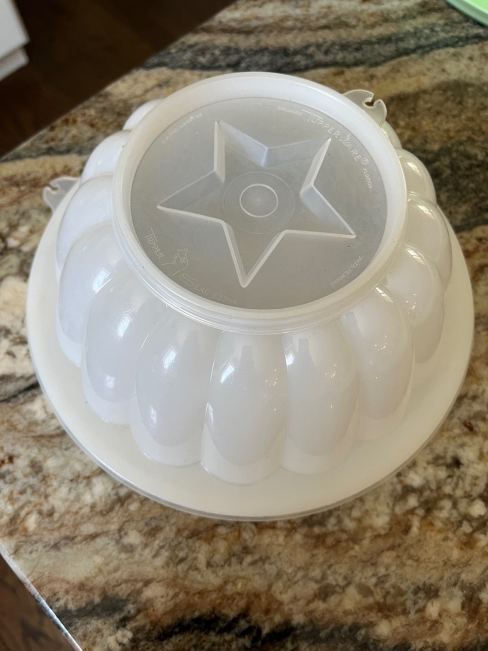 Vintage Tupperware-White Plastic Gelatin Mold Set - Home Kitchen
